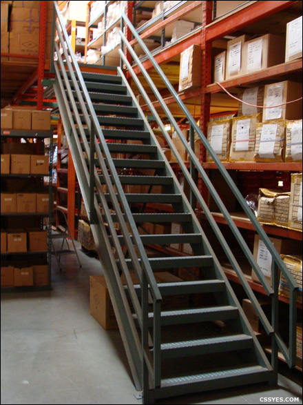 JRC-36-Inch-Wide-18-Step-Ladder-001-LG